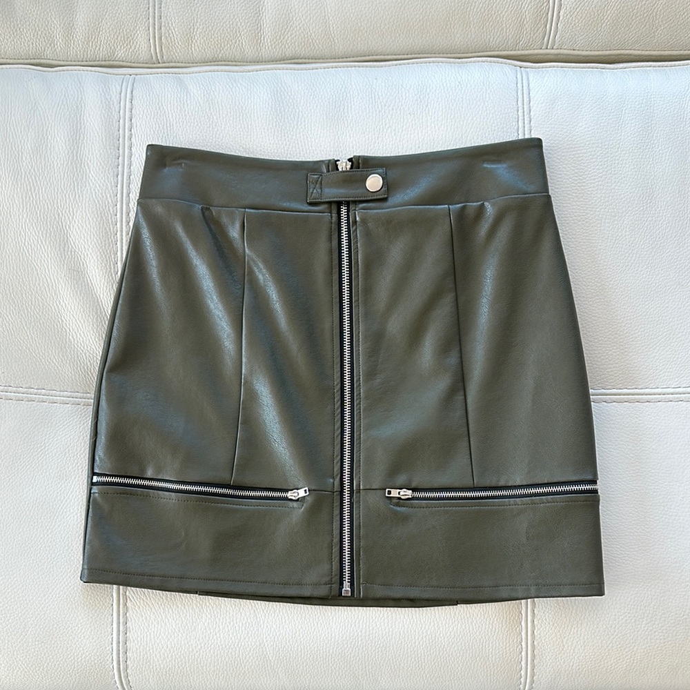 superdown Olive Mini Pencil Skirt